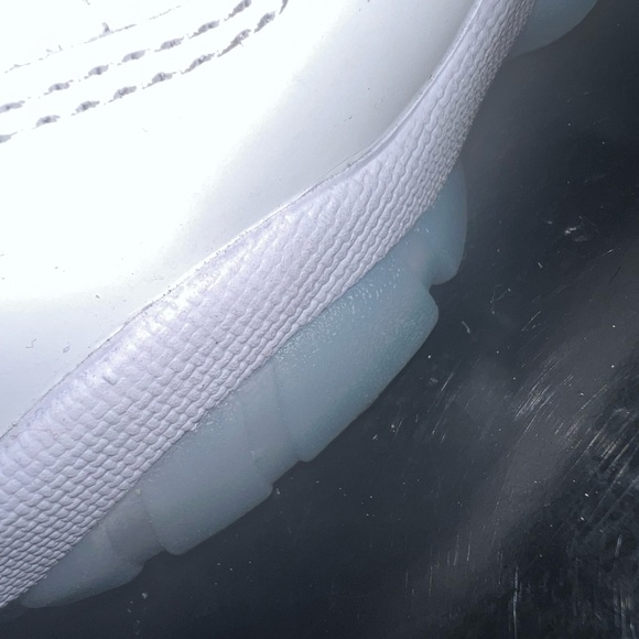 Size 11 - Picture 10 of 15